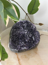 Load image into Gallery viewer, Black Amethyst Cut Base #110
