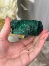 Load image into Gallery viewer, Malachite Half Polished Eye #135
