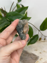 Load image into Gallery viewer, Blue Velvet Mini Cluster #41
