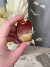 Load image into Gallery viewer, Mookaite Palmstones #12
