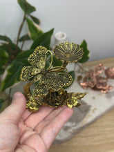 Load image into Gallery viewer, Butterfly x Rose Sphere Stand
