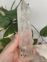 Load image into Gallery viewer, Inclusion Quartz Tower #135
