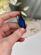 Load image into Gallery viewer, *HQ* Labradorite Leaves
