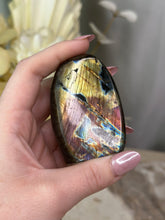 Load image into Gallery viewer, Labradorite Freeform #36
