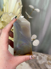 Load image into Gallery viewer, Druzy Agate Tower #33
