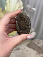 Load image into Gallery viewer, Rainbow Amethyst Cut Base #30
