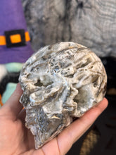 Load image into Gallery viewer, Druzy Skull #155
