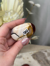 Load image into Gallery viewer, Mookaite Palmstones #15
