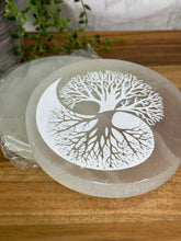 Load image into Gallery viewer, Tree Of Life Selenite Plate
