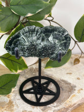 Load image into Gallery viewer, Black Pentagram Stand
