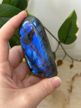 Load image into Gallery viewer, Labradorite Freeform #27

