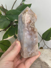 Load image into Gallery viewer, Druzy Flower Agate Tower
