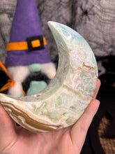 Load image into Gallery viewer, Caribbean Calcite Standing Moon #75
