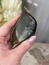 Load image into Gallery viewer, Labradorite Freeform #35A
