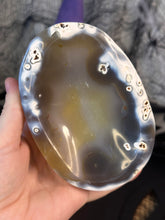 Load image into Gallery viewer, Orca Agate Bowl #86
