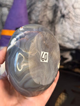Load image into Gallery viewer, Orca Agate Bowl #60
