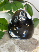 Load image into Gallery viewer, Orca Agate Freeform #60
