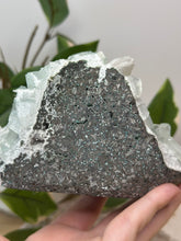 Load image into Gallery viewer, Glass Green Apophyllite + Snowballs #142

