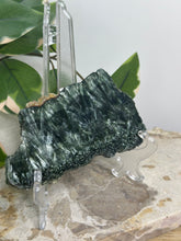 Load image into Gallery viewer, Seraphinite Slab On Stand #202
