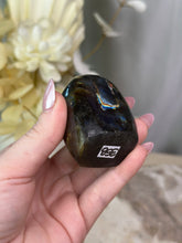 Load image into Gallery viewer, Labradorite Freeform #35B
