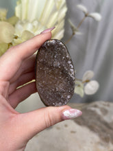 Load image into Gallery viewer, Rainbow Amethyst Cut Base #40
