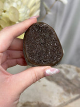 Load image into Gallery viewer, Rainbow Amethyst Cut Base #32
