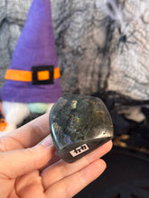 Load image into Gallery viewer, Labradorite Freeform #44
