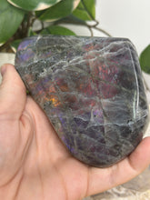 Load image into Gallery viewer, Labradorite Freeform #60
