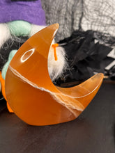 Load image into Gallery viewer, Honey Calcite Standing Moon #75

