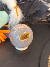 Load image into Gallery viewer, Poison Flower Ball #34

