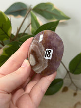 Load image into Gallery viewer, Amethyst x Agate Palmstone #18
