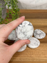 Load image into Gallery viewer, Medium Howlite Flatstones
