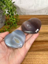 Load image into Gallery viewer, Druzy Agate Hearts #18
