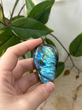 Load image into Gallery viewer, Labradorite Freeform #19
