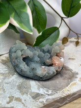 Load image into Gallery viewer, Blue Velvet Cluster #114
