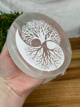 Load image into Gallery viewer, Tree Of Life Selenite Plate
