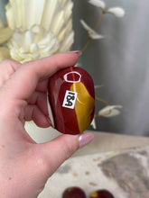 Load image into Gallery viewer, Mookaite Palmstones #18
