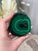 Load image into Gallery viewer, Malachite Half Polished Eye #135
