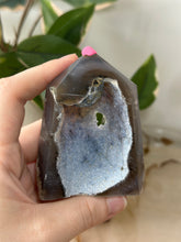 Load image into Gallery viewer, Druzy Agate Tower #30
