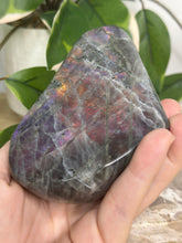 Load image into Gallery viewer, Labradorite Freeform #60
