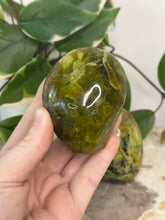 Load image into Gallery viewer, Green Opal Freeforms #32
