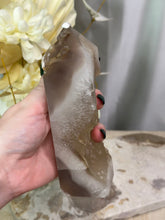 Load image into Gallery viewer, Druzy Flower Agate Tower
