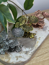 Load image into Gallery viewer, Butterfly x Rose Sphere Stand
