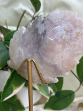Load image into Gallery viewer, Flower Agate Leaf On Gold Stand
