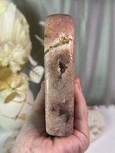 Load image into Gallery viewer, 1 Kilo Pink Amethyst Heart
