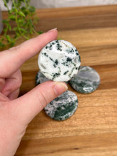 Load image into Gallery viewer, Medium Moss Agate Flatstones
