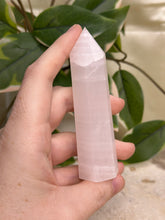 Load image into Gallery viewer, Mangano Calcite Tower #19
