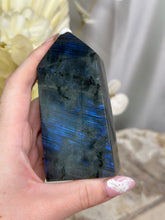 Load image into Gallery viewer, Labradorite Tower #72
