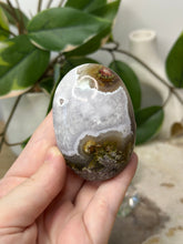 Load image into Gallery viewer, Scenic Moss Agate Palmstone #59
