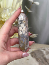 Load image into Gallery viewer, Flower Agate DT #30B
